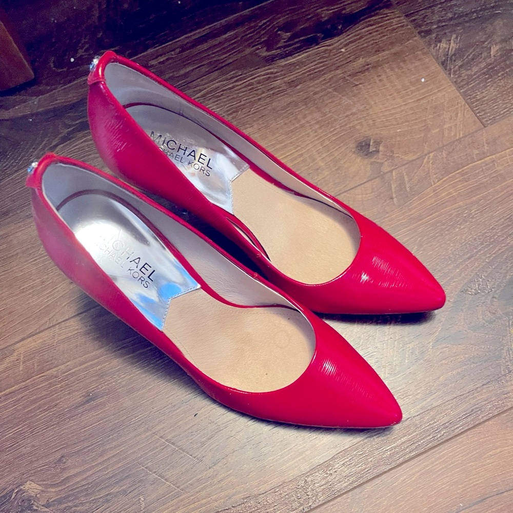 Michael Kors Cherry red heels - Picture 2 of 16